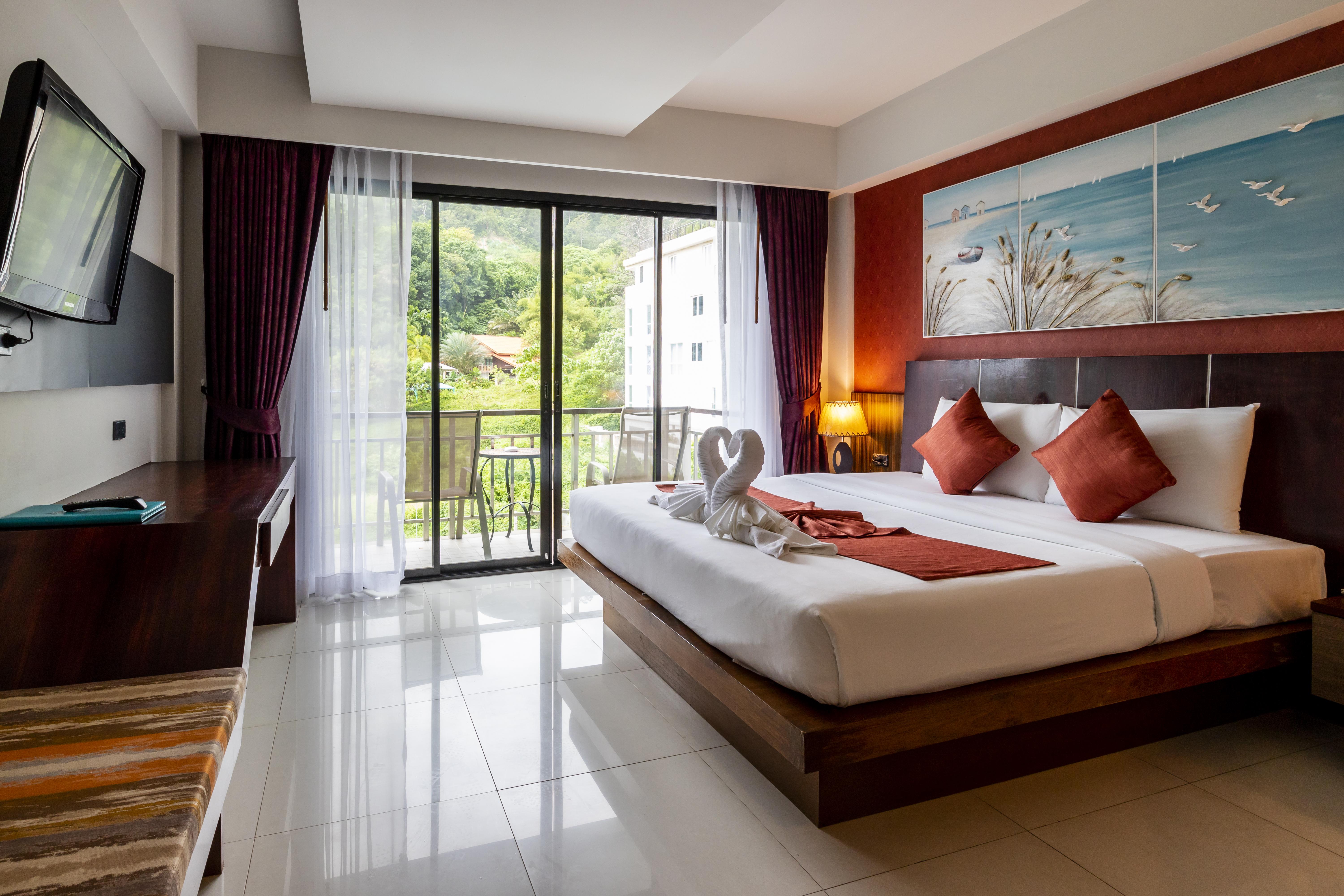 Di Pantai Boutique Beach Resort Patong Exterior photo