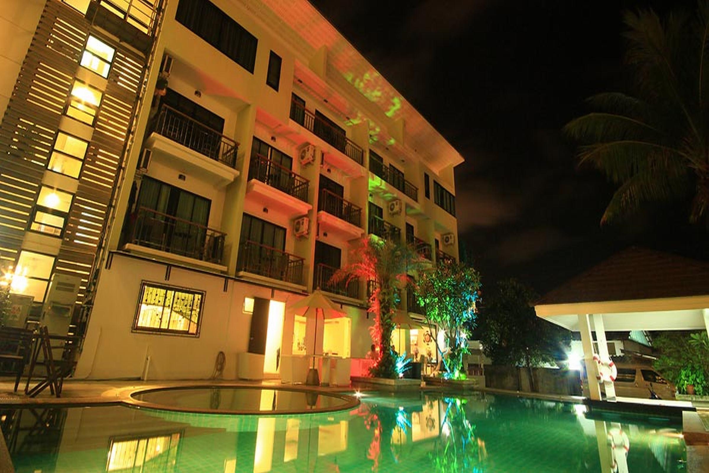 Di Pantai Boutique Beach Resort Patong Exterior photo
